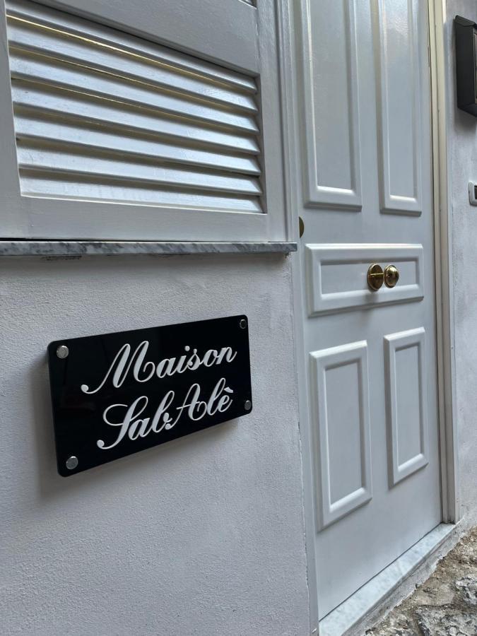 Maison Sabale' Lägenhet Neapel Exteriör bild